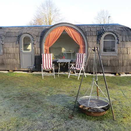Bettis - Uebernachten Im Iglu-tinyhaus * Tostedt (Lower-Saxony)