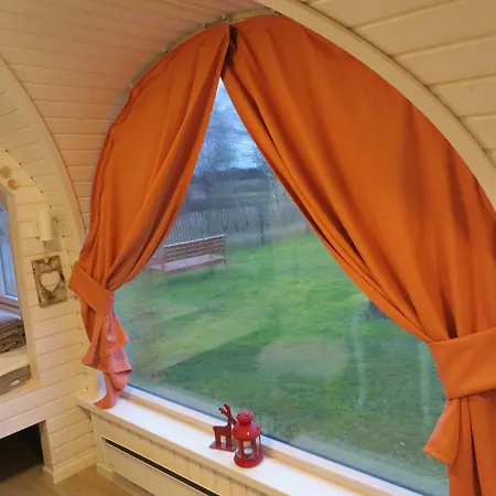 Bettis - Uebernachten Im Iglu-tinyhaus * Tostedt (Lower-Saxony)